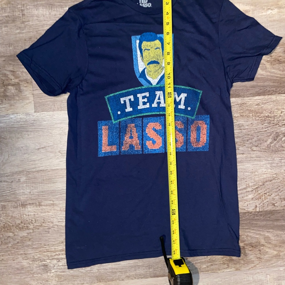 Ted Lasso Team Lasso Men’s Navy T-Shirt size S (V) - Picture 3 of 5